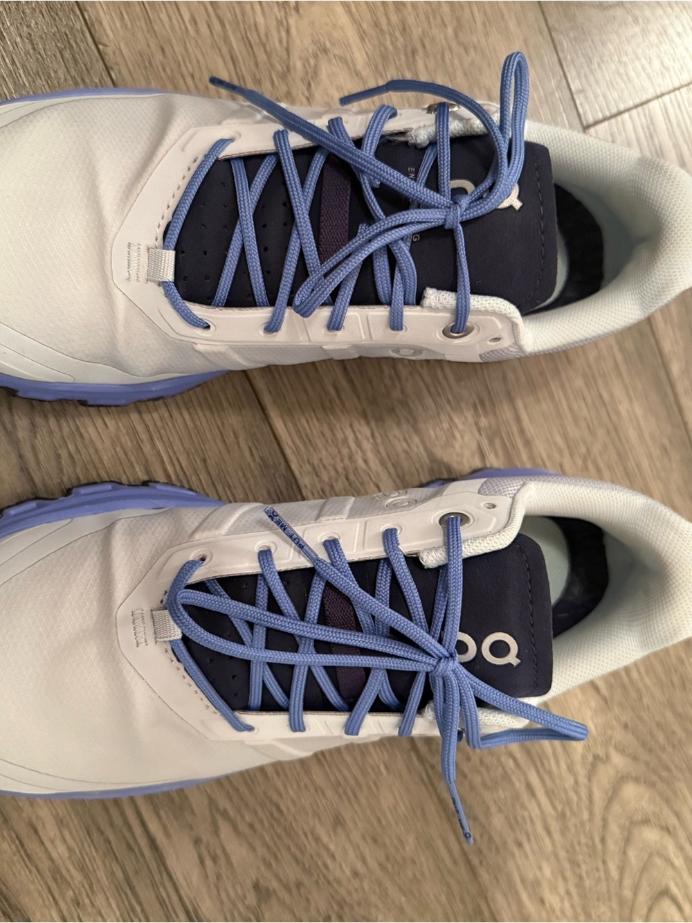On Running Women’s Marine with Light Blue Accents